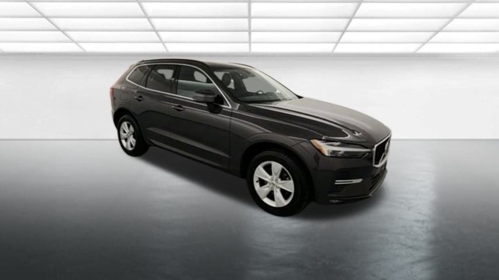 2022 Volvo XC60 B5 Momentum