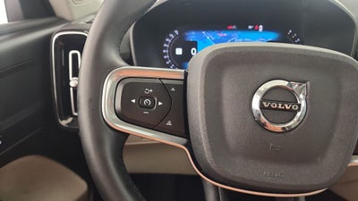 2024 Volvo XC40 B5 Plus Bright Theme