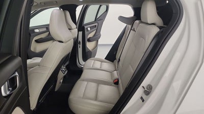 2024 Volvo XC40 B5 Plus Bright Theme