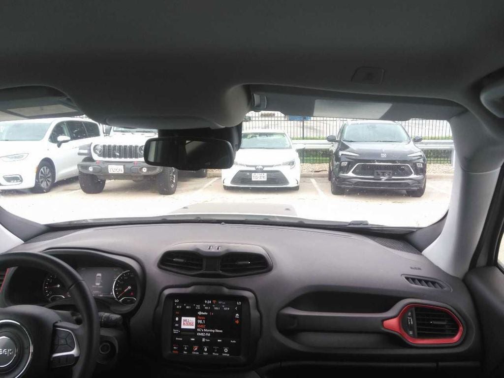 2023 Jeep Renegade Trailhawk