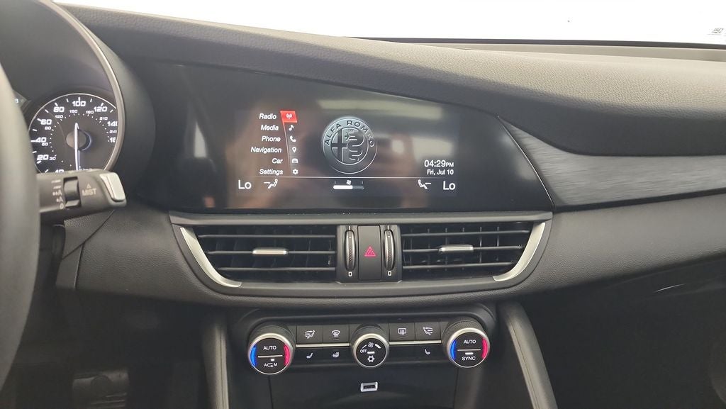 2017 Alfa Romeo Giulia Base