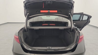 2017 Alfa Romeo Giulia Base