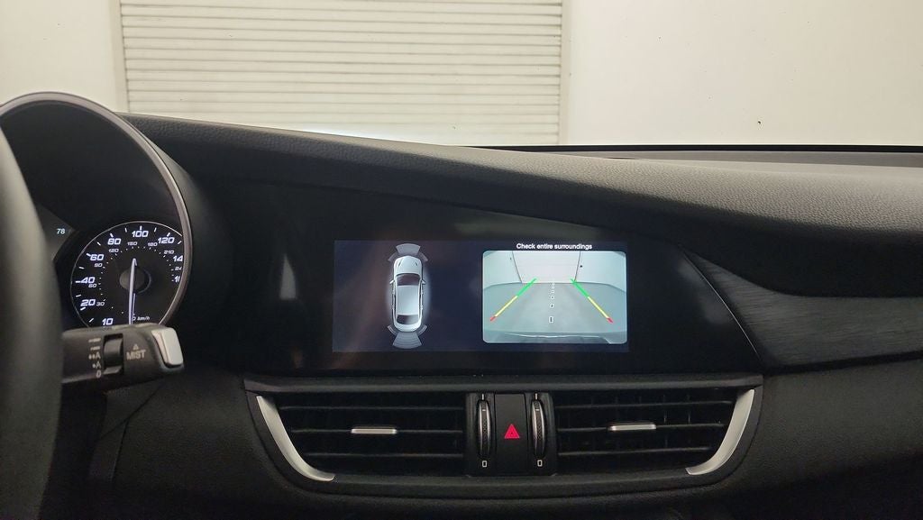 2017 Alfa Romeo Giulia Base