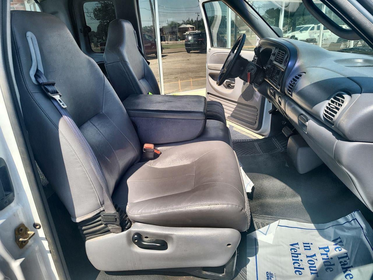 2001 Dodge RAM 2500 Base