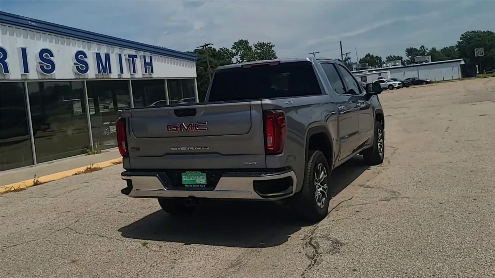 2025 GMC Sierra 1500 SLT