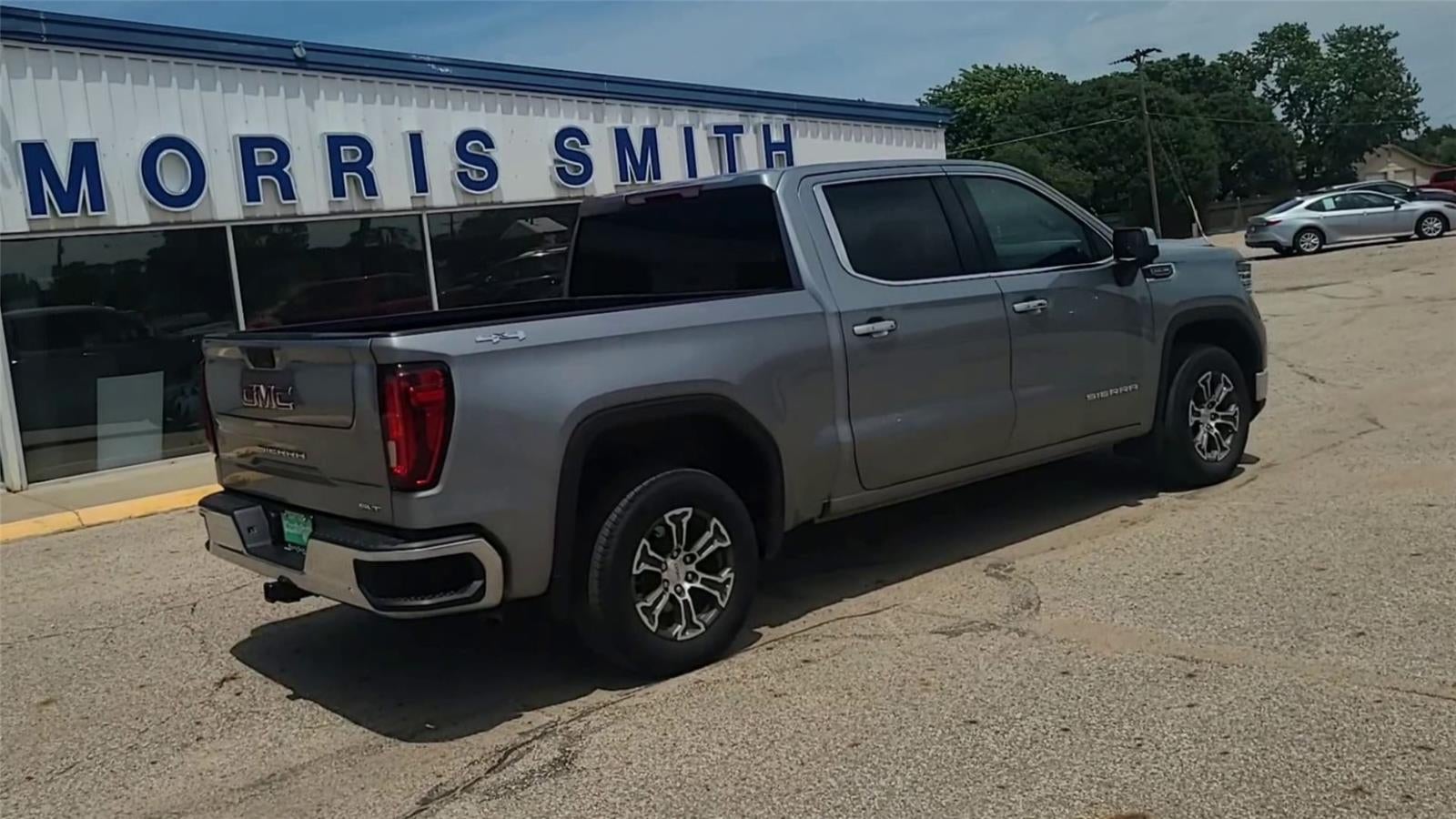 2025 GMC Sierra 1500 SLT