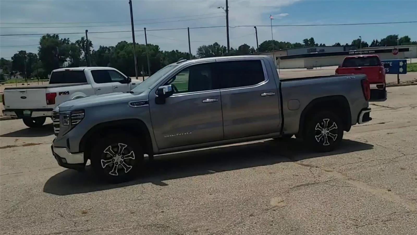 2025 GMC Sierra 1500 SLT