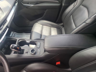 2024 Cadillac XT4 FWD Premium Luxury