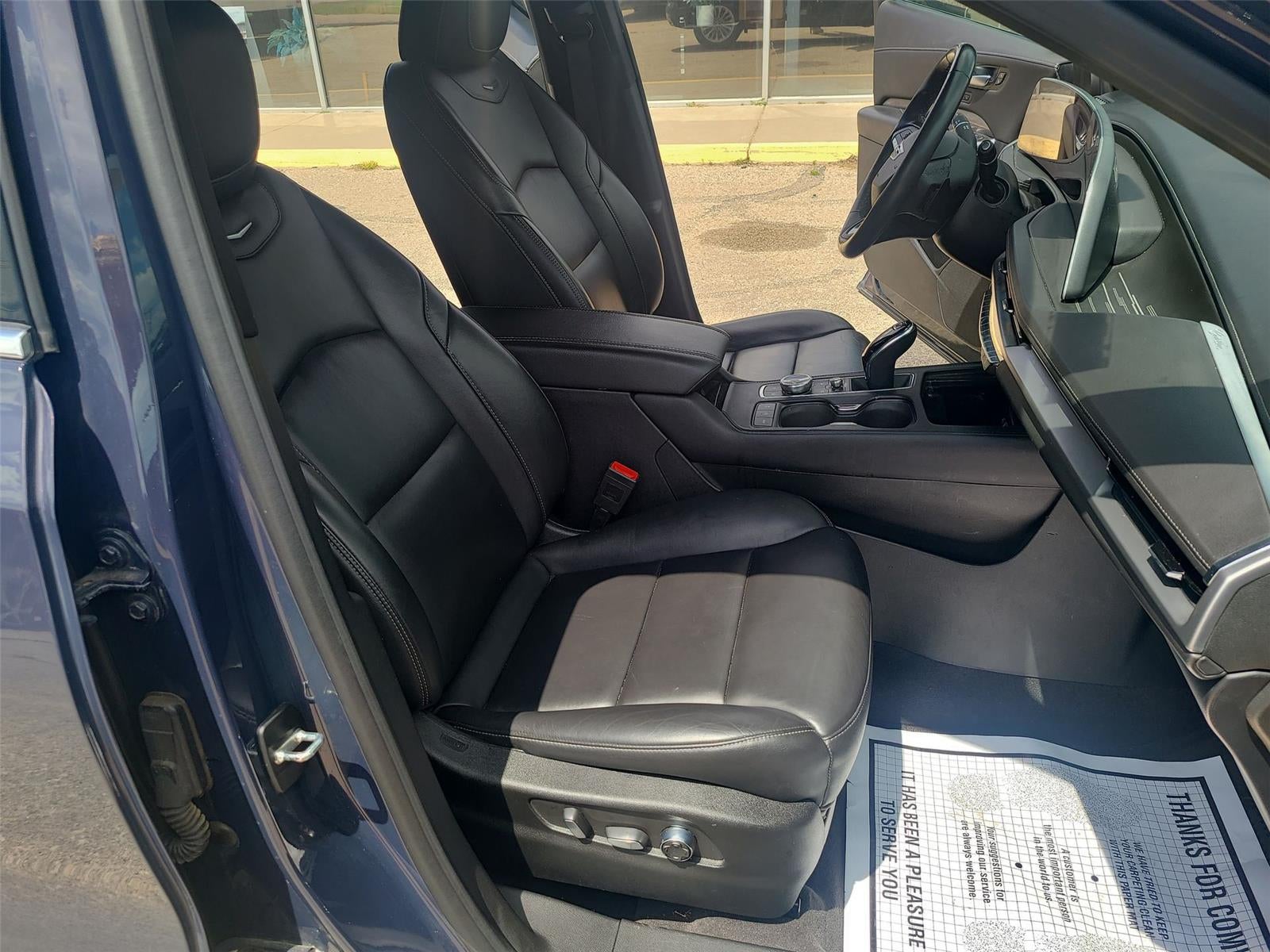 2024 Cadillac XT4 FWD Premium Luxury