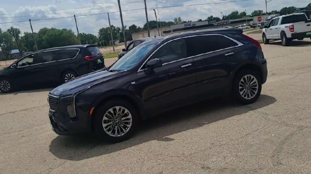 2024 Cadillac XT4 FWD Premium Luxury