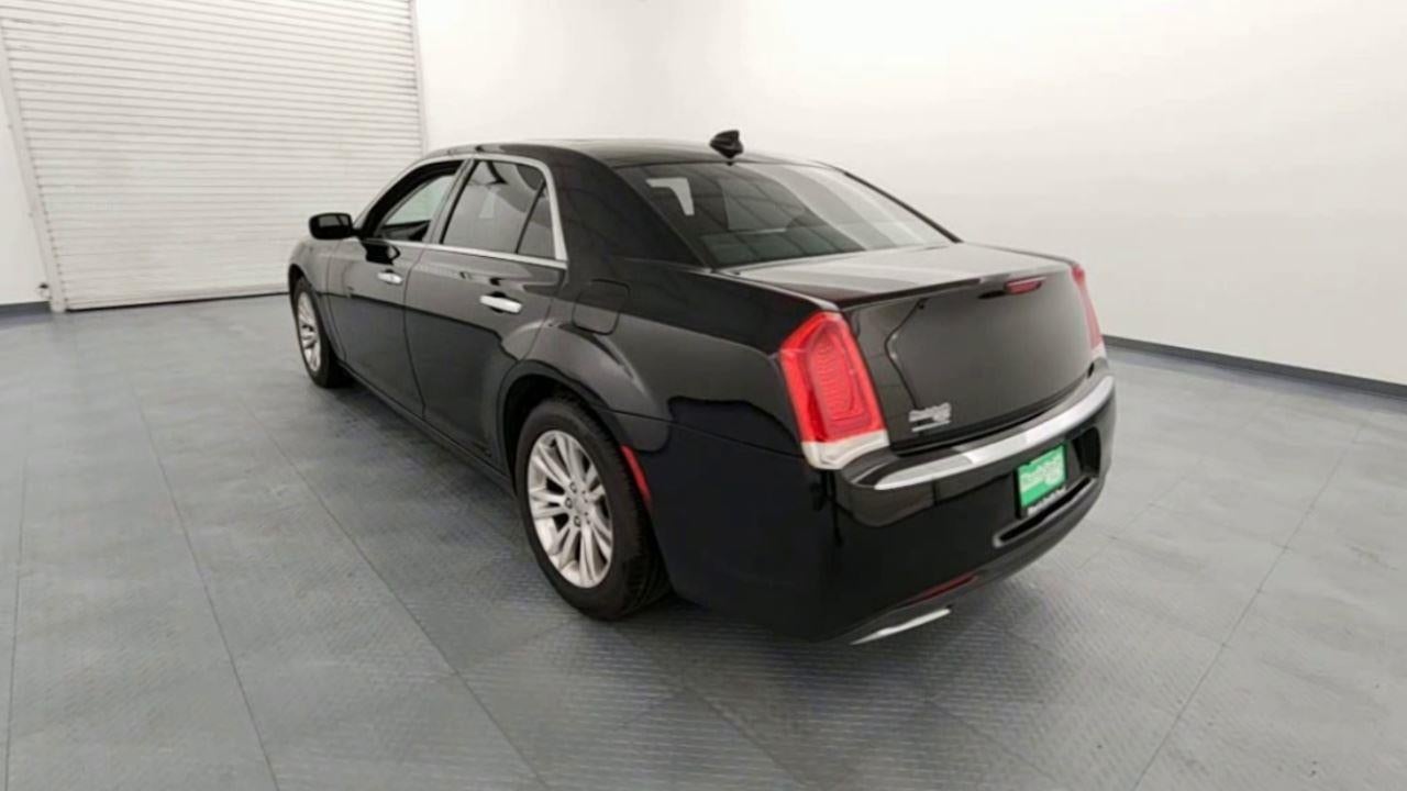 2017 Chrysler 300 300C