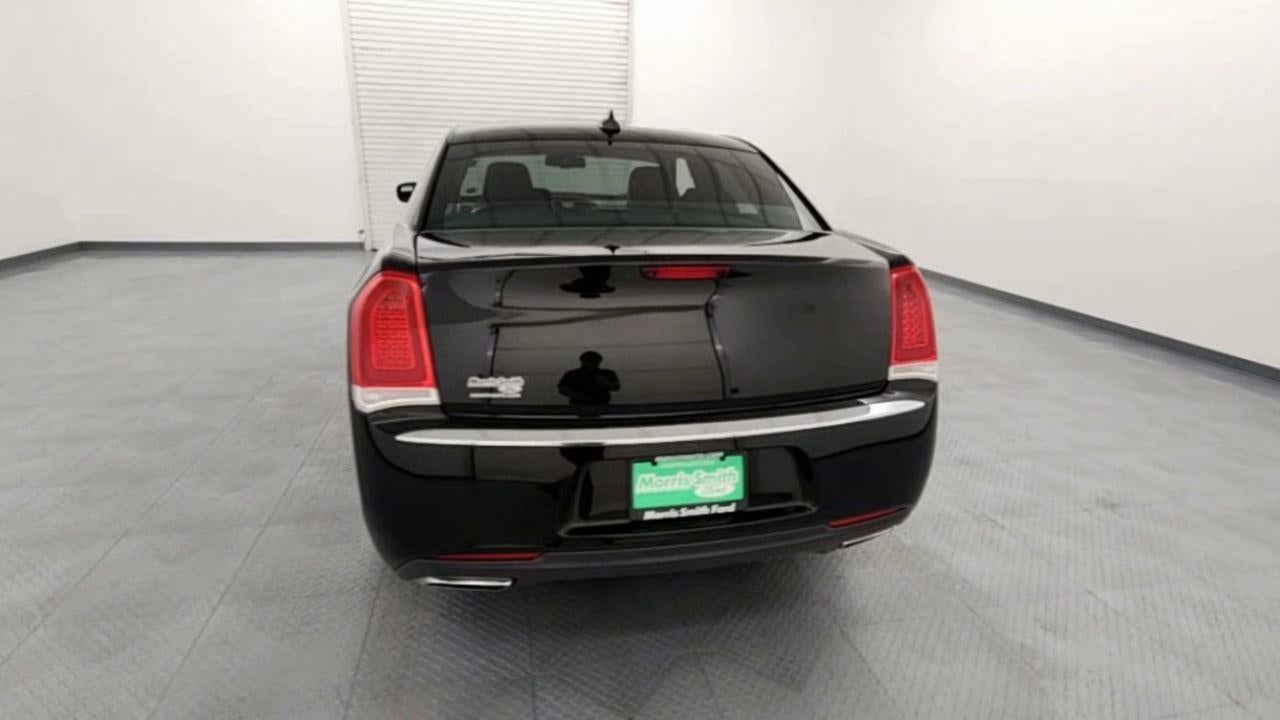 2017 Chrysler 300 300C