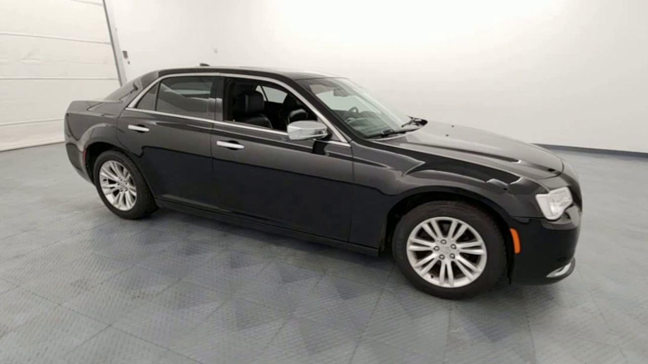 2017 Chrysler 300 300C