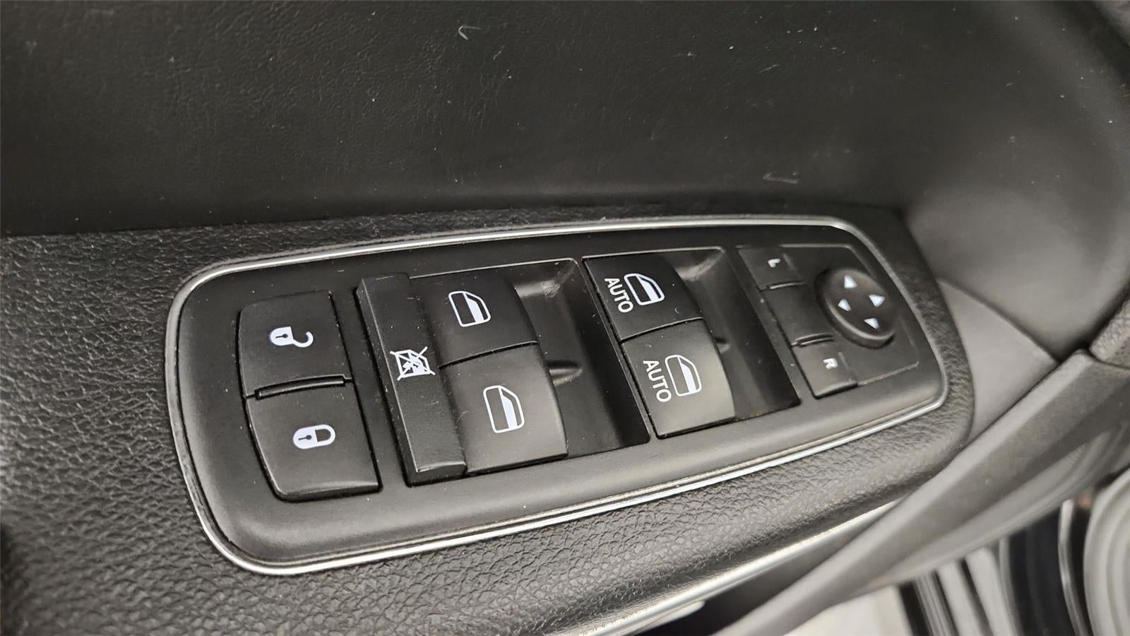 2017 Chrysler 300 300C