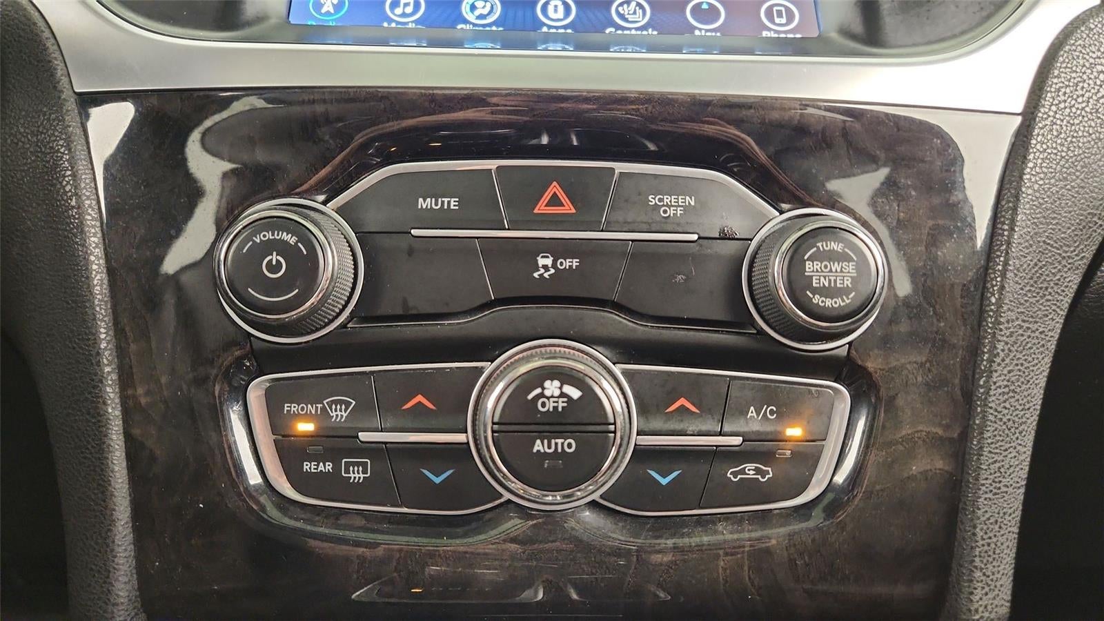 2017 Chrysler 300 300C