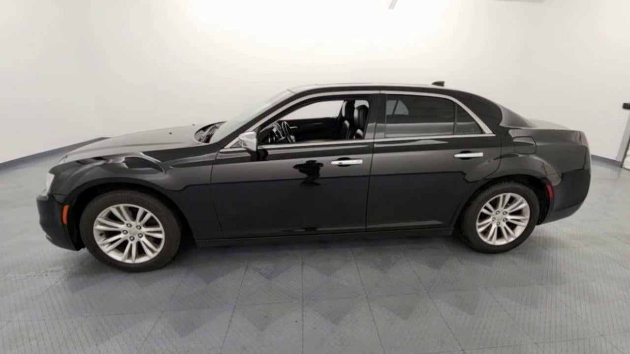 2017 Chrysler 300 300C