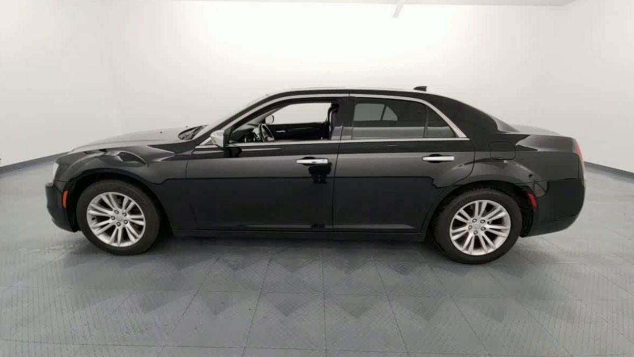 2017 Chrysler 300 300C