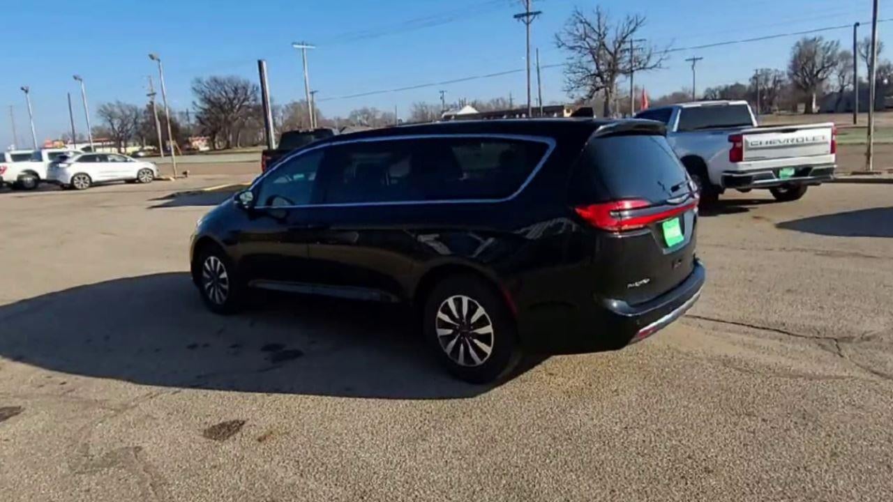 2023 Chrysler Pacifica Hybrid Touring L