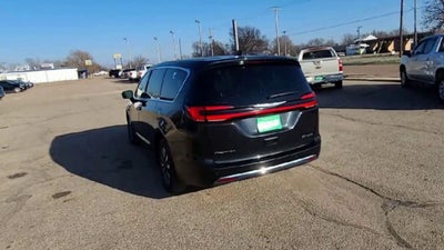 2023 Chrysler Pacifica Hybrid Touring L