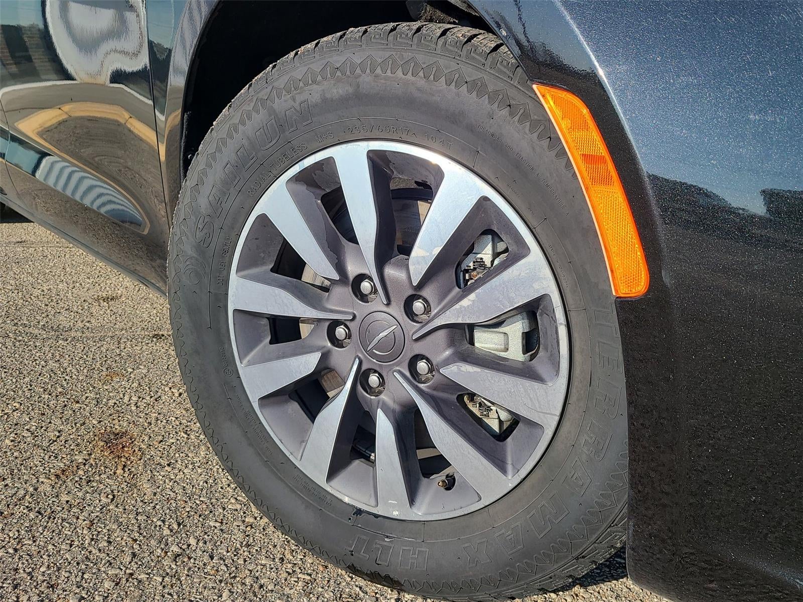 2023 Chrysler Pacifica Hybrid Touring L