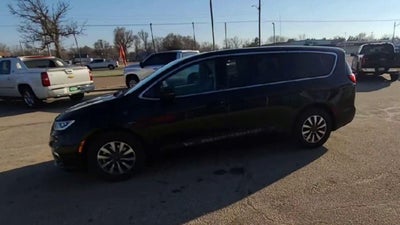 2023 Chrysler Pacifica Hybrid Touring L