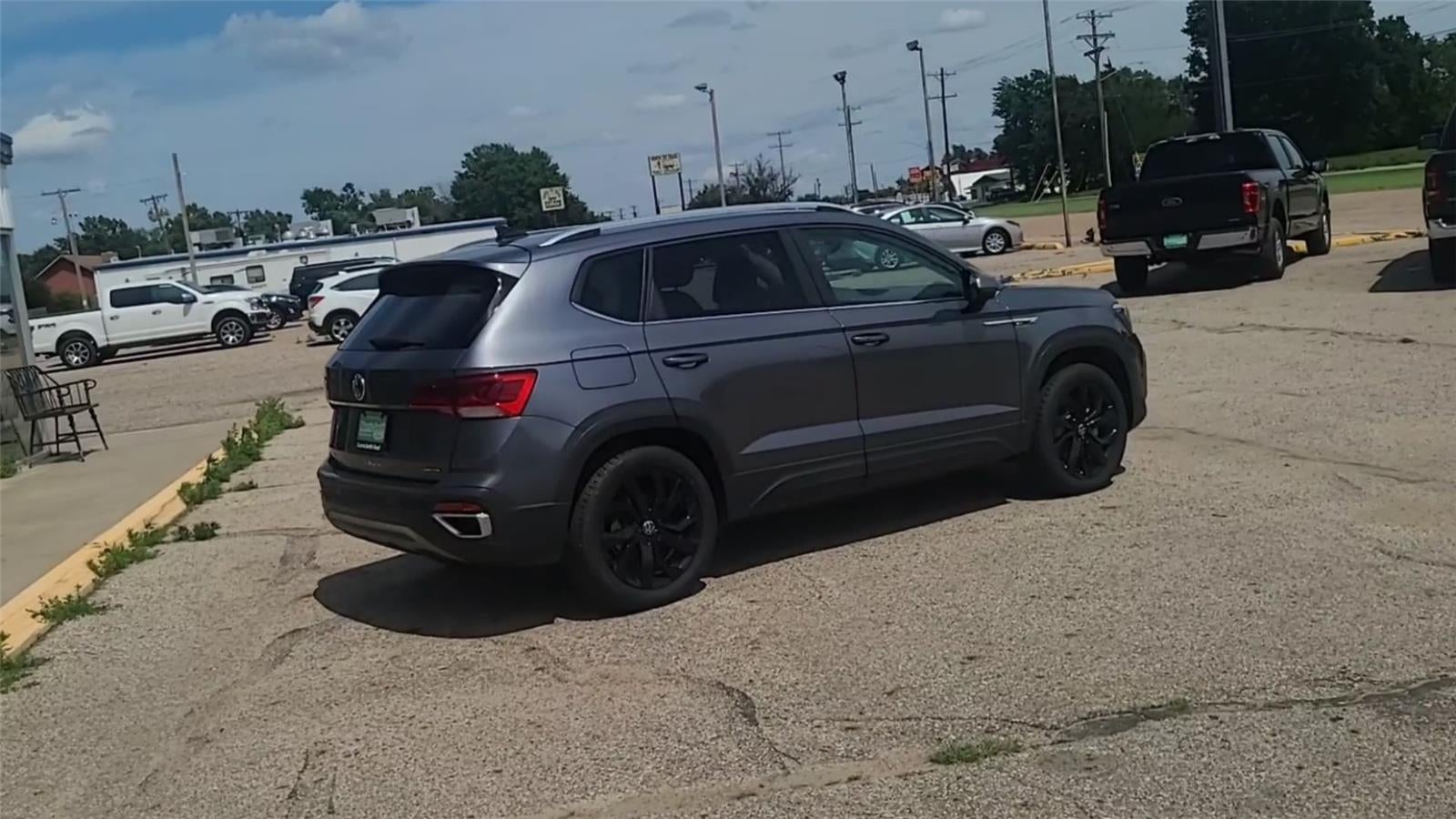2023 Volkswagen Taos SE