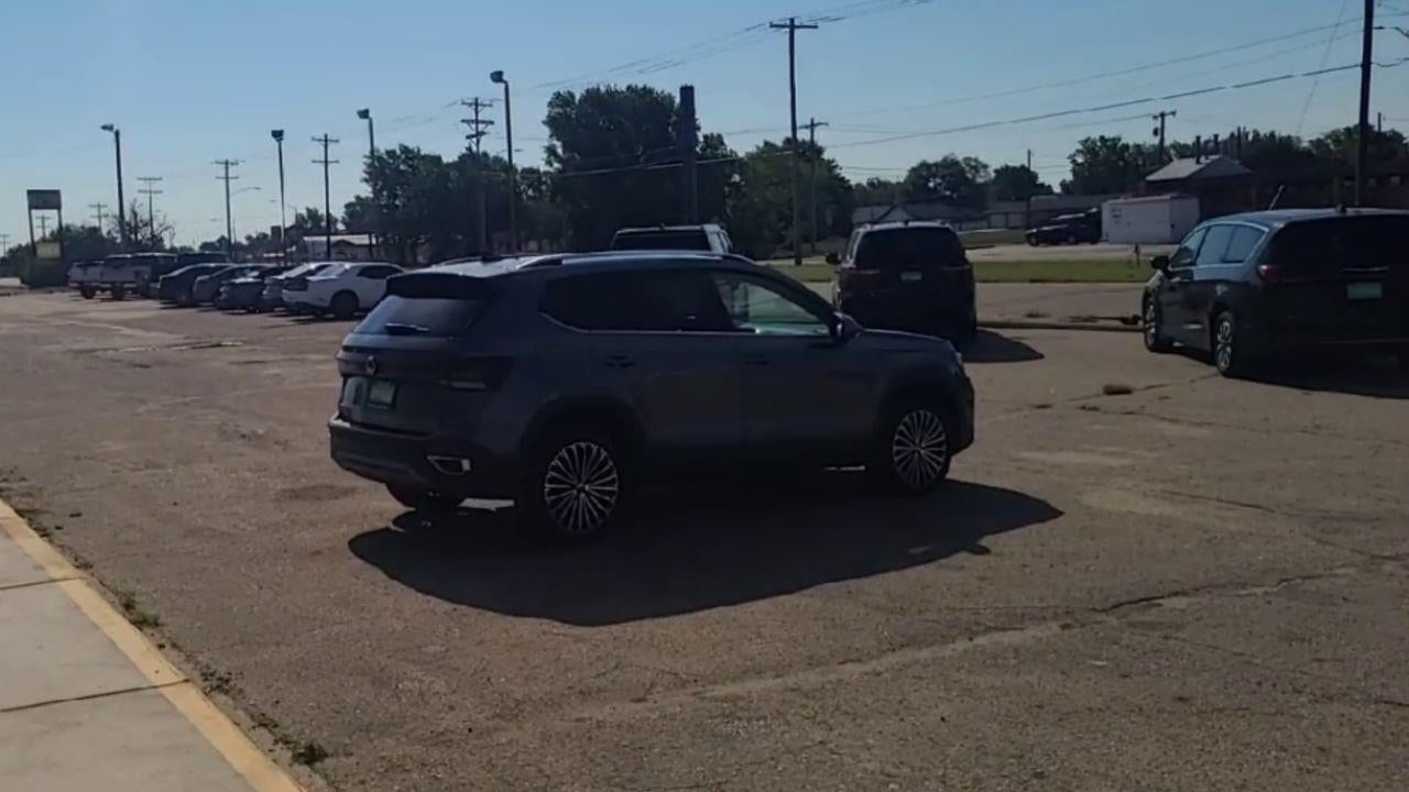 2025 Volkswagen Taos SE