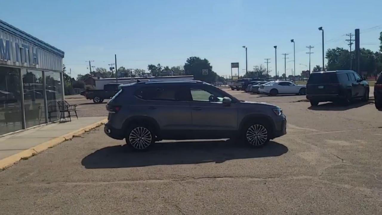 2025 Volkswagen Taos SE