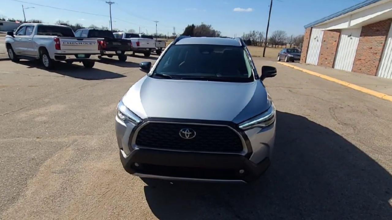 2025 Toyota COROLLA CROSS Base