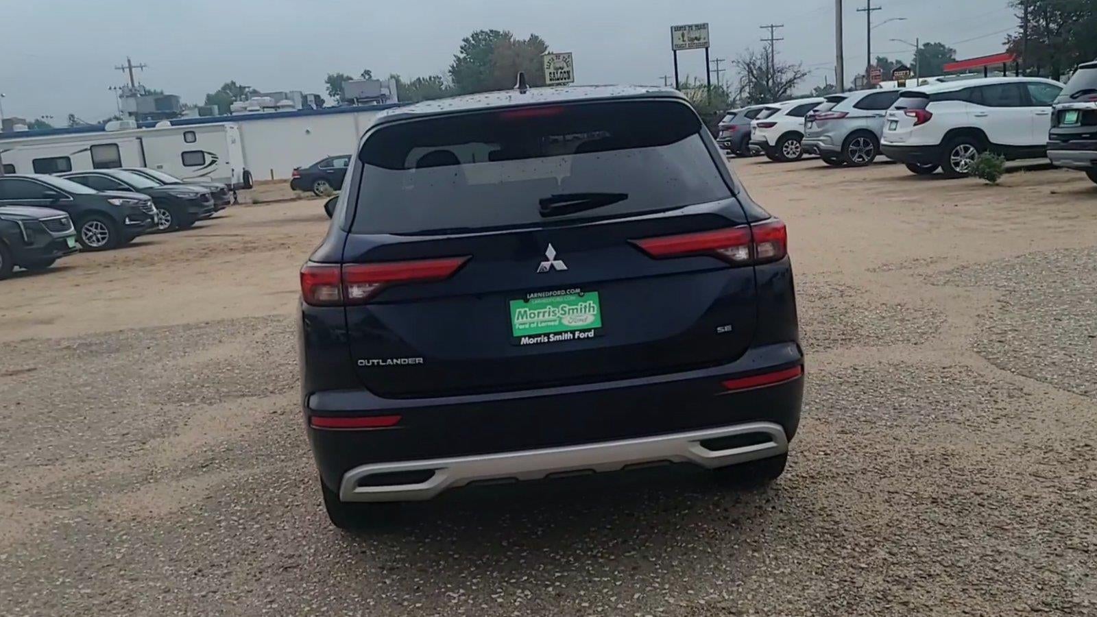 2024 Mitsubishi Outlander Base